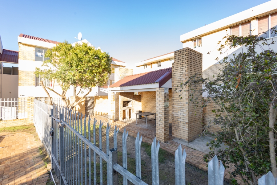 2 Bedroom Property for Sale in Churchill Estate Western Cape